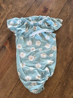 Baileys Blossoms Blue Daisy Print One-Piece Romper